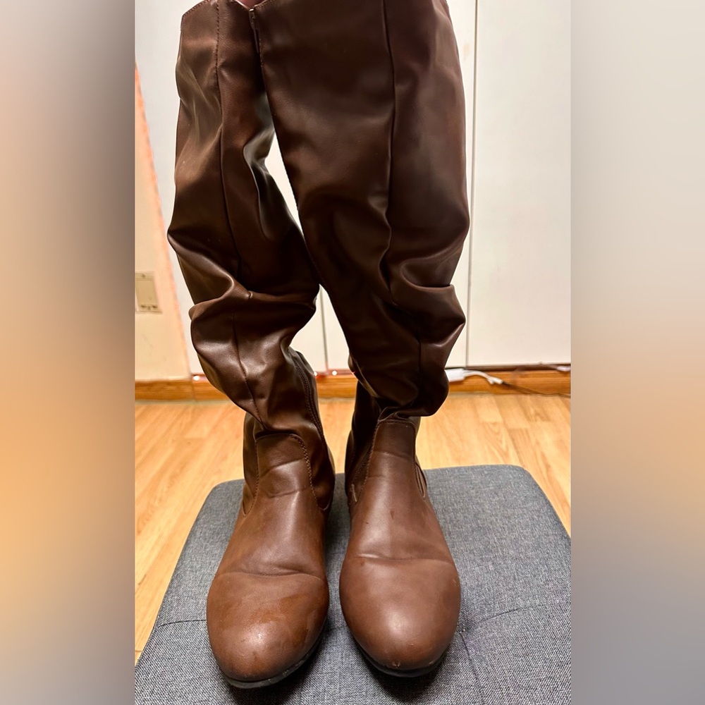 ARDENE- women’s  medium Brown Leather Boots size 11